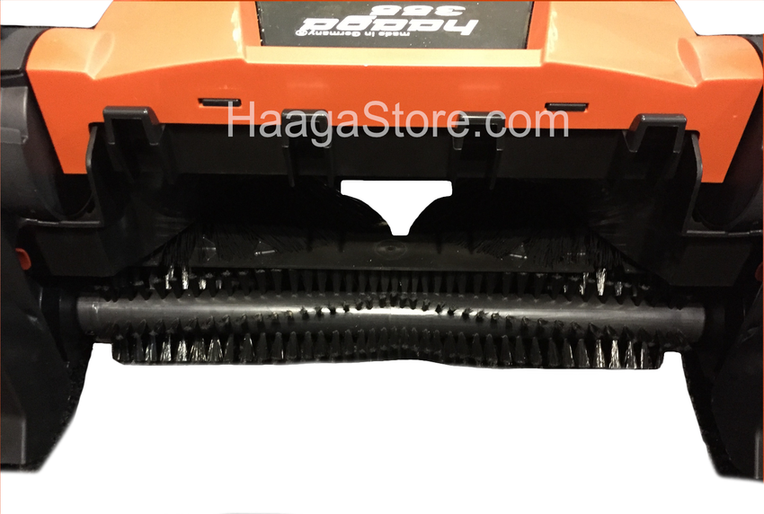 HAAGA 355 Sweeper rear middle brush close-up view