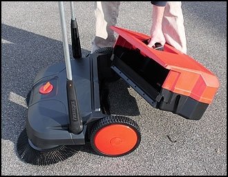 HAAGA® 677 Sweeper Outdoor / Indoor 31 Battery Push Sweeper – Janitorial  Equipment Supply